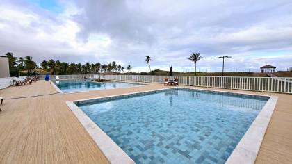 Sobrado no Cond. Residencial Sol e Praia/ Barra dos Coqueiros - SE