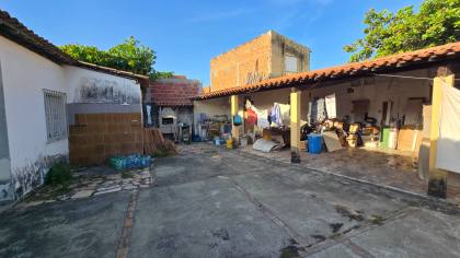 Casa ampla com grande área externa na Atalaia Nova /Barra dos Coqueiros-SE
