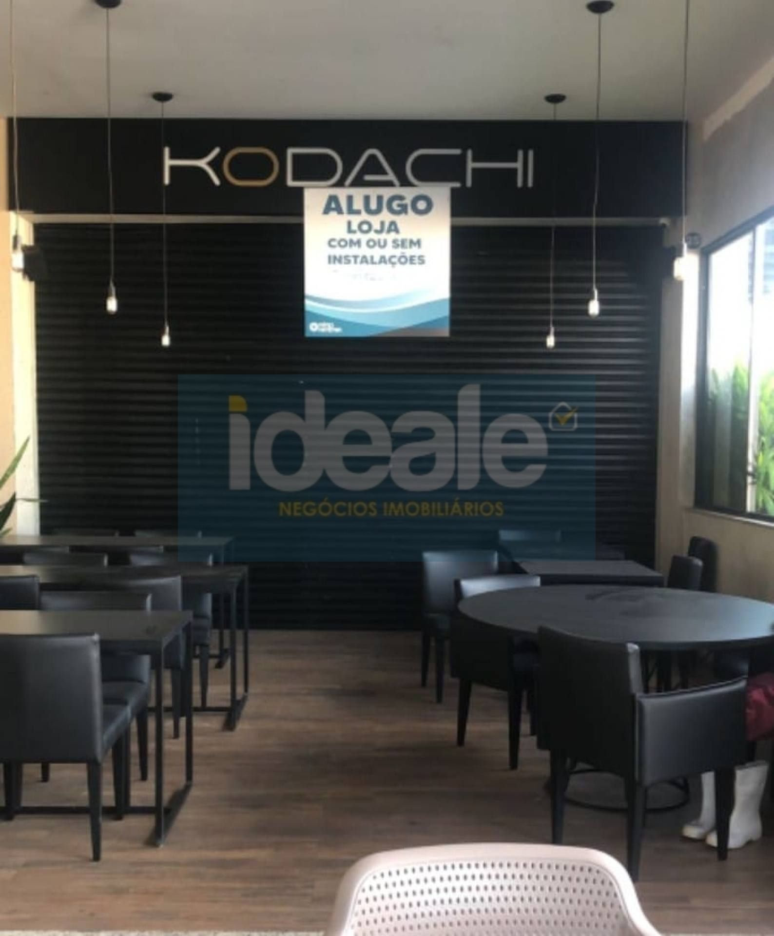 Sala comercial no pátio Artêmia