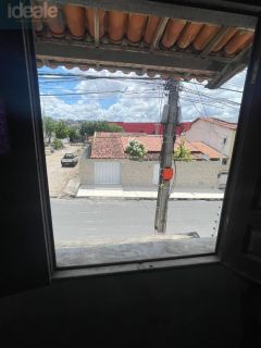 Imóvel amplo com dois pavimentos