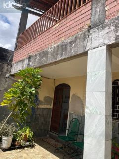 Imóvel amplo com dois pavimentos