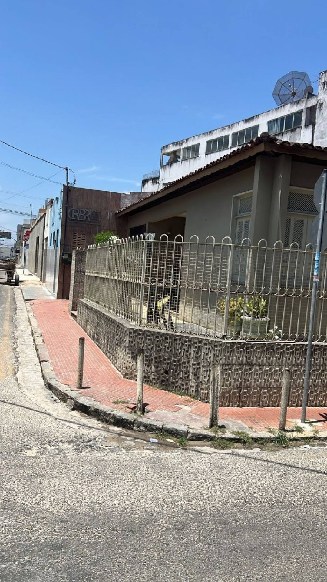 Vendo Casa com terreno e escritório no Centro - Itabaiana/SE