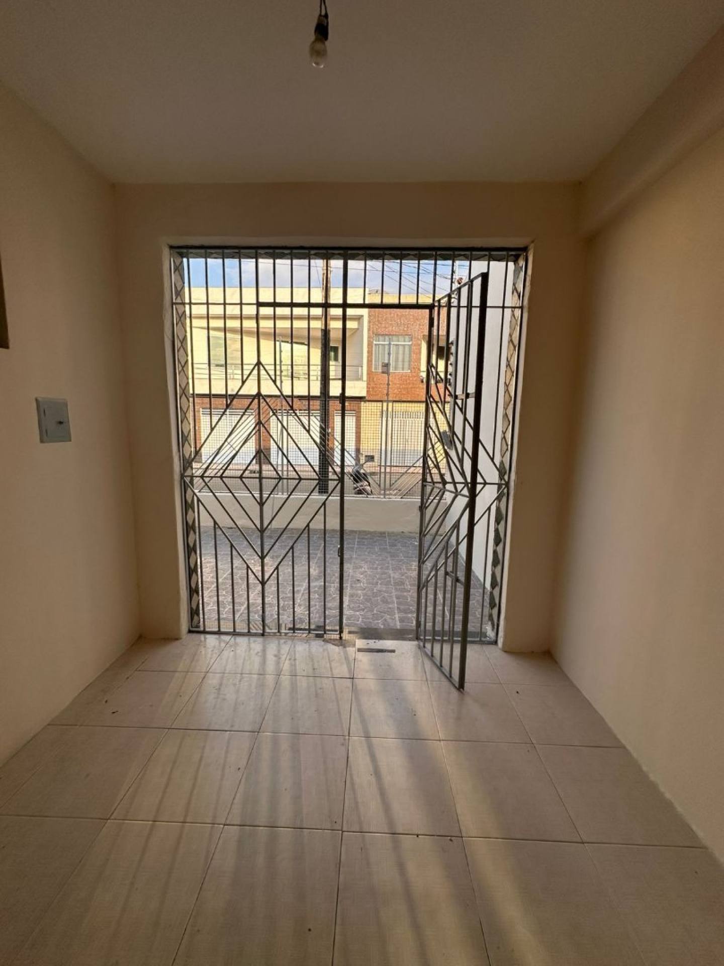 ALUGA-SE  CASA NO ROTARY CLUB - ITABAIANA/SE