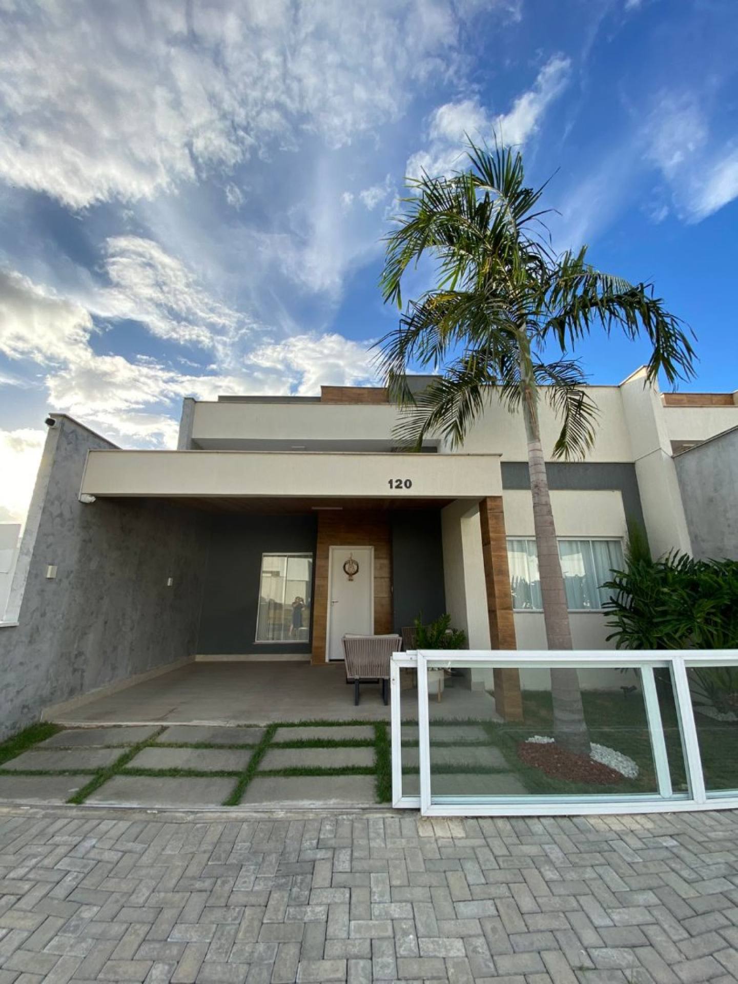 Aluga-se casa no Condomínio Portal do Lago - Itabaiana/SE