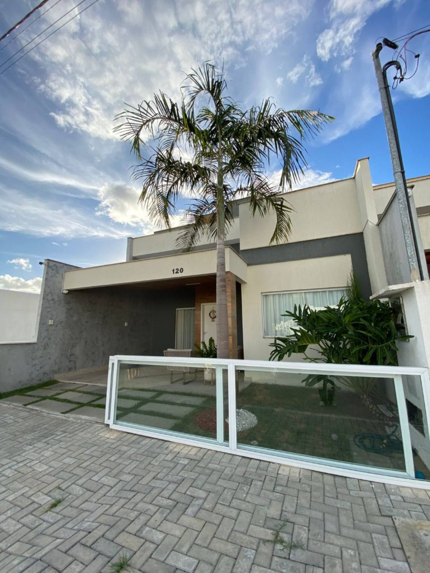 Aluga-se casa no Condomínio Portal do Lago - Itabaiana/SE