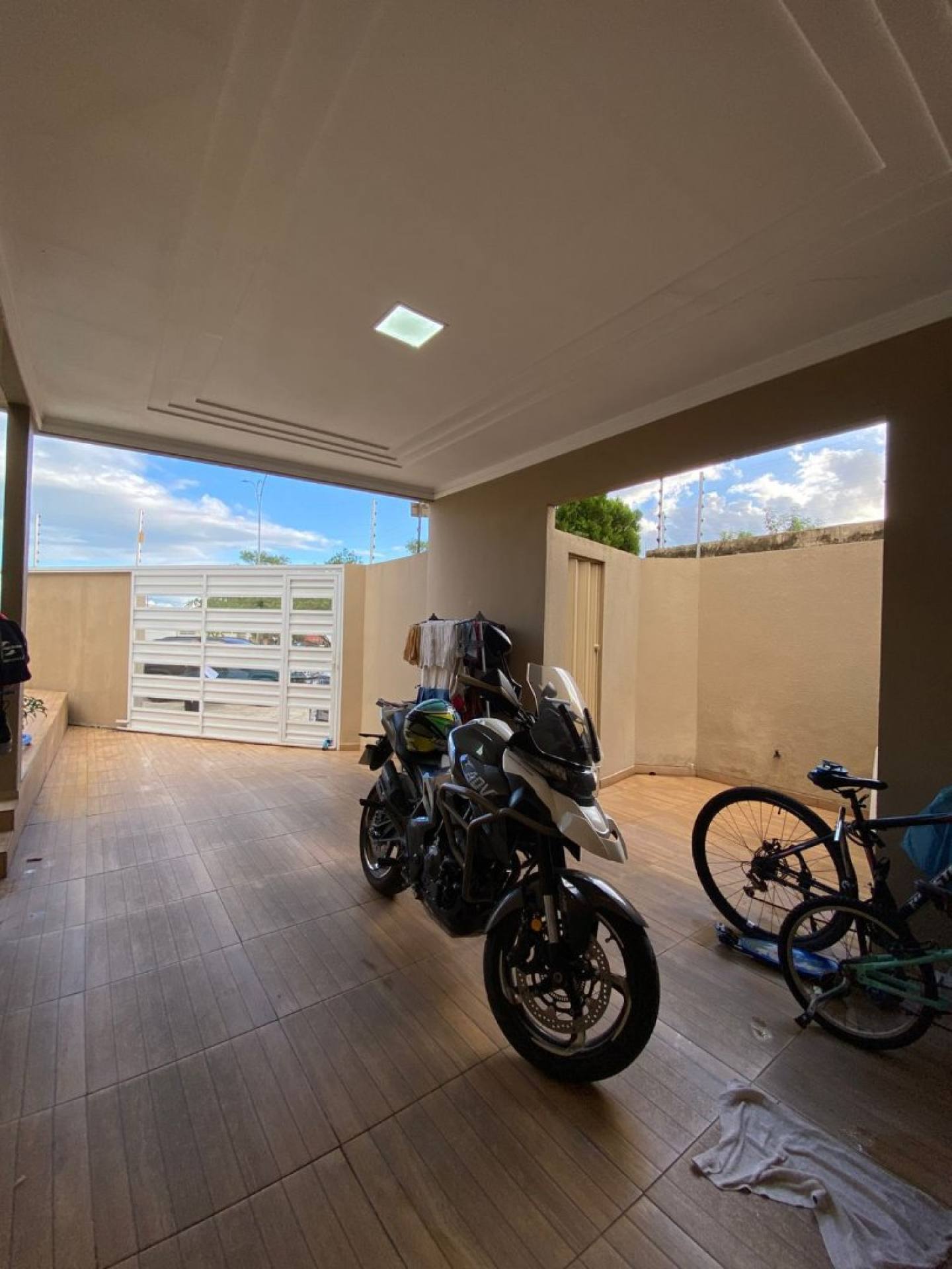 Vende-se casa no Oviedo Teixeira - Itabaiana/SE