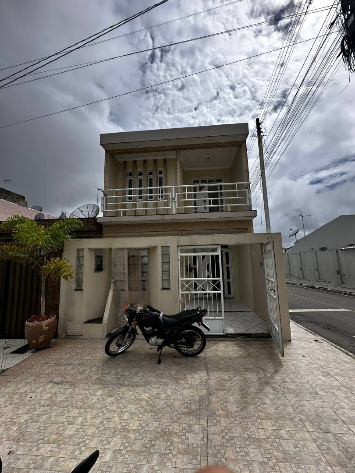 Vende-se Prédio no Marianga - Itabaiana/SE