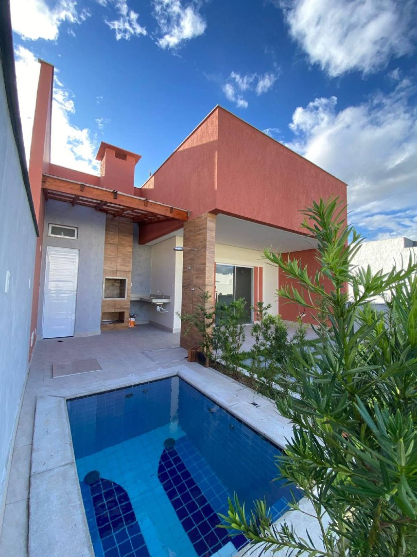 Aluga-se casa no Condomínio Portal do Lago - Itabaiana/SE