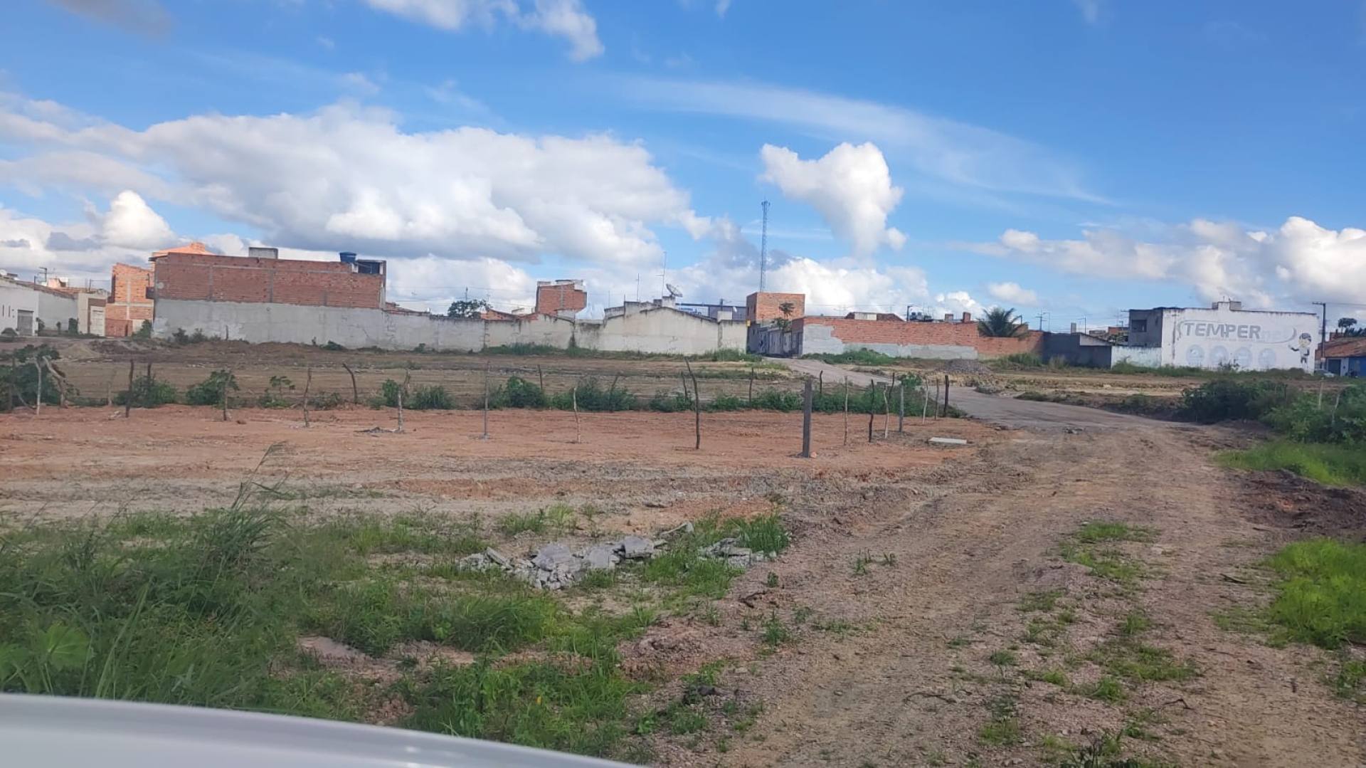 Vende-se lote no Miguel Teles de Mendonça - Itabaiana/SE