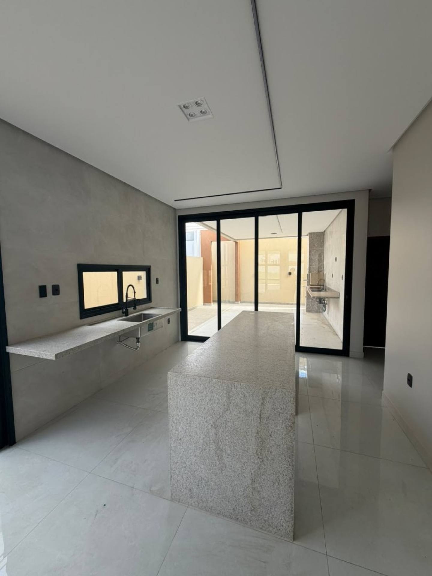 VENDE-SE CASA NO CONDOMÍNIO SANTO ANTÔNIO - ITABAIANA/SE