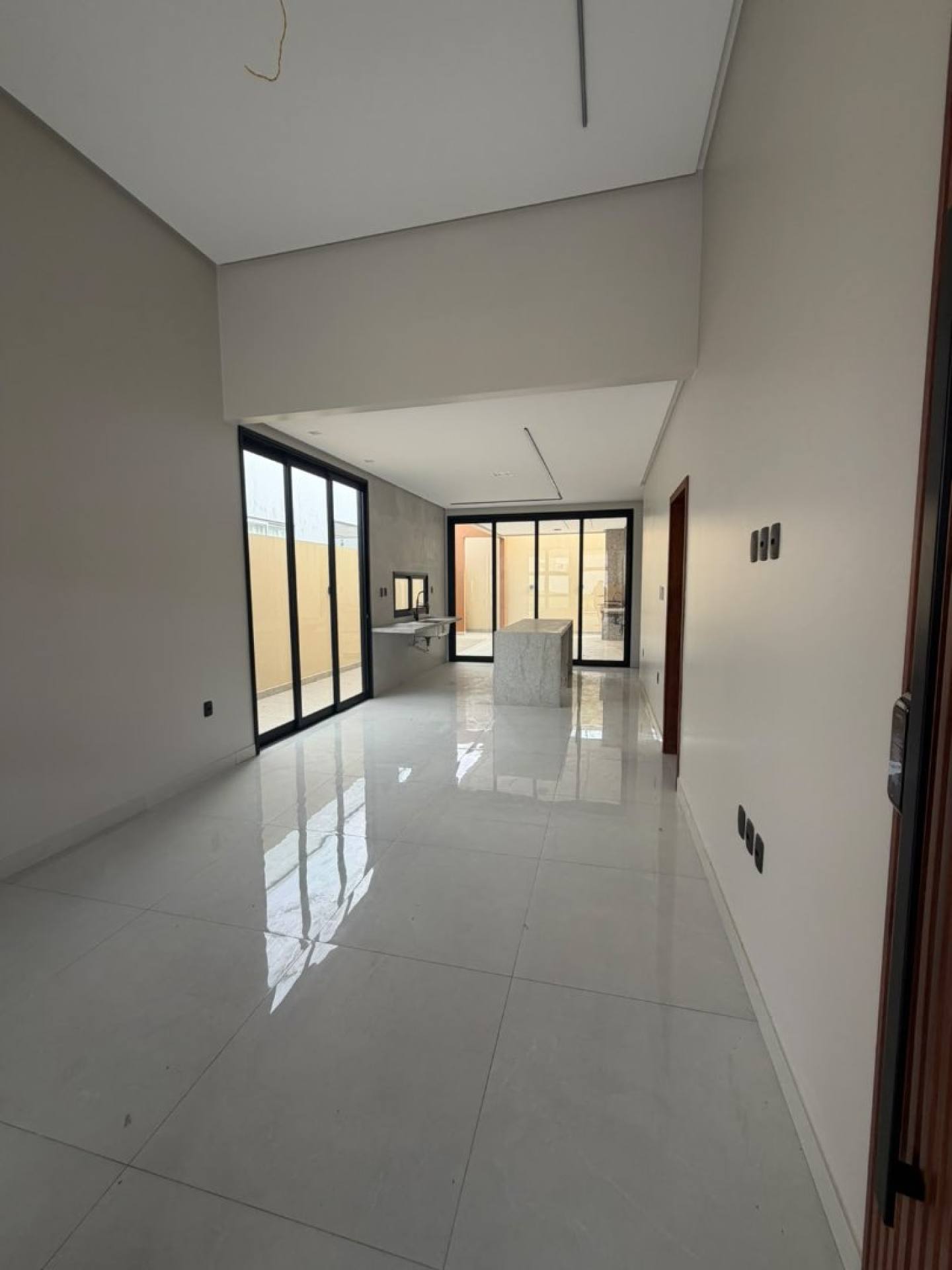 VENDE-SE CASA NO CONDOMÍNIO SANTO ANTÔNIO - ITABAIANA/SE