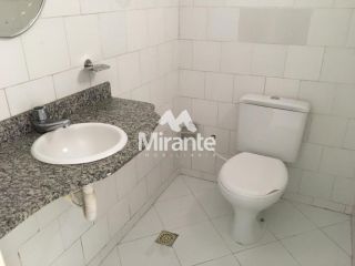 Casa de Condomínio Para Vender com 3 quartos sendo 1 suítes no bairro Santa Mônica em Feira De Santana