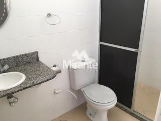 Casa de Condomínio Para Vender com 3 quartos sendo 1 suítes no bairro Santa Mônica em Feira De Santana