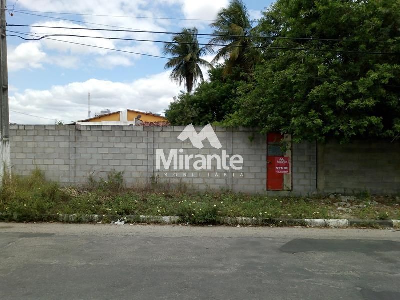 Lote / Terreno de Bairro Para Vender no bairro Santa Mônica em Feira De Santana