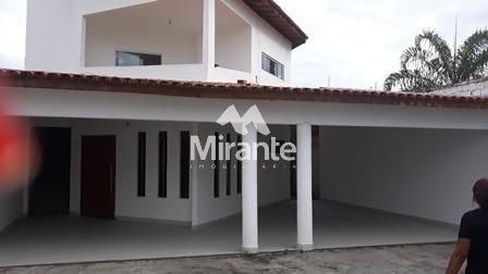 Casa Para Vender com 8 quartos sendo 2 suítes no bairro Santa Mônica em Feira De Santana