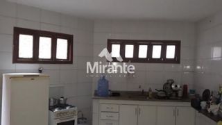 Casa Para Vender com 8 quartos sendo 2 suítes no bairro Santa Mônica em Feira De Santana