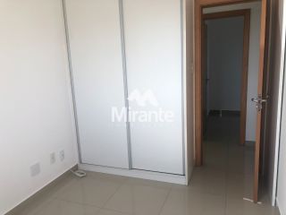 Apartamento Para Alugar com 3 quartos sendo 3 suítes no bairro Santa Mônica em Feira De Santana