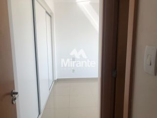 Apartamento Para Alugar com 3 quartos sendo 3 suítes no bairro Santa Mônica em Feira De Santana
