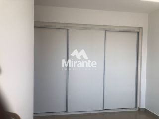 Apartamento Para Alugar com 3 quartos sendo 3 suítes no bairro Santa Mônica em Feira De Santana