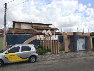 Casa Para Vender com 6 quartos sendo 4 suítes no bairro Jardim Cruzeiro em Feira De Santana