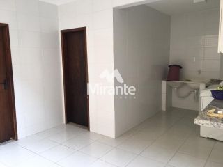 Casa Para Vender com 6 quartos sendo 4 suítes no bairro Jardim Cruzeiro em Feira De Santana