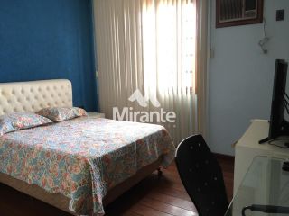 Casa Para Vender com 6 quartos sendo 4 suítes no bairro Jardim Cruzeiro em Feira De Santana