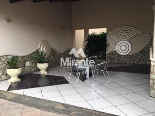 Casa Para Vender com 6 quartos sendo 4 suítes no bairro Jardim Cruzeiro em Feira De Santana