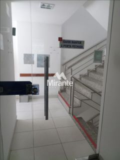 Prédio / Edifício Inteiro Comercial Para Alugar no bairro Capuchinhos em Feira De Santana