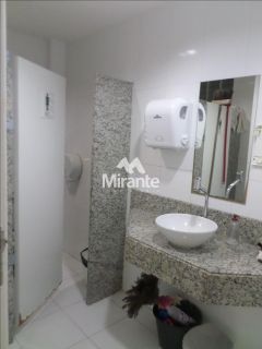 Prédio / Edifício Inteiro Comercial Para Alugar no bairro Capuchinhos em Feira De Santana