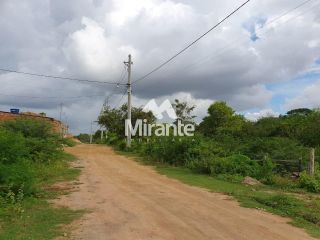 Lote / Terreno de Bairro Para Vender no bairro Mangabeira em Feira De Santana
