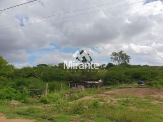 Lote / Terreno de Bairro Para Vender no bairro Mangabeira em Feira De Santana