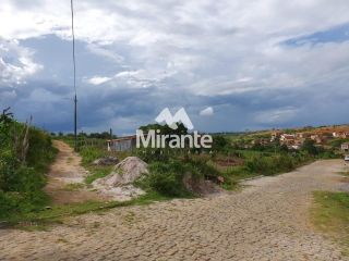 Lote / Terreno de Bairro Para Vender no bairro Mangabeira em Feira De Santana