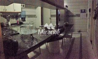 Casa de Condomínio Para Vender com 4 quartos sendo 3 suítes no bairro Tomba em Feira De Santana