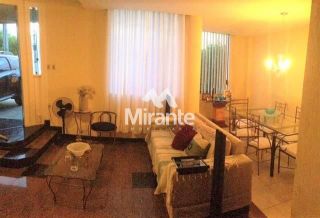Casa de Condomínio Para Vender com 4 quartos sendo 3 suítes no bairro Tomba em Feira De Santana