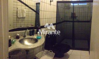 Casa de Condomínio Para Vender com 4 quartos sendo 3 suítes no bairro Tomba em Feira De Santana