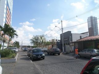 Casa Para Alugar com 3 quartos sendo 1 suítes no bairro Santa Mônica em Feira De Santana