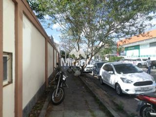 Casa Para Alugar com 3 quartos sendo 1 suítes no bairro Santa Mônica em Feira De Santana
