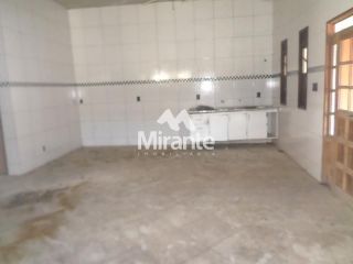 Casa Para Alugar com 3 quartos sendo 1 suítes no bairro Santa Mônica em Feira De Santana