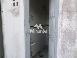 Casa Para Alugar com 3 quartos sendo 1 suítes no bairro Santa Mônica em Feira De Santana