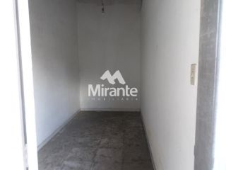 Casa Para Alugar com 3 quartos sendo 1 suítes no bairro Santa Mônica em Feira De Santana