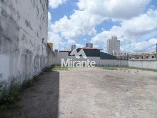 Lote / Terreno de Bairro Para Alugar no bairro Santa Mônica em Feira De Santana