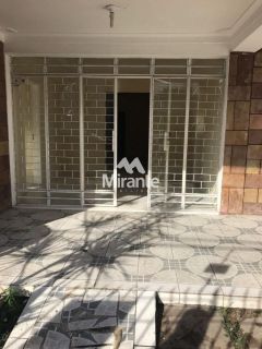 Casa Para Vender no bairro Centro em Feira De Santana