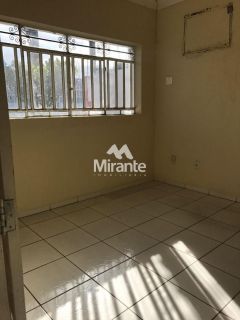 Casa Para Vender no bairro Centro em Feira De Santana