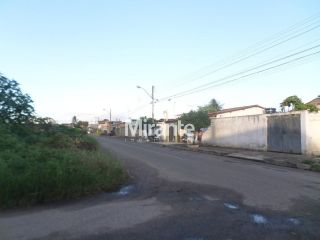 Lote / Terreno de Bairro Para Vender no bairro Santa Mônica em Feira De Santana