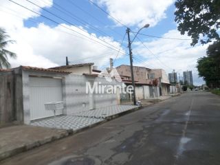 Lote / Terreno de Bairro Para Vender no bairro Santa Mônica em Feira De Santana