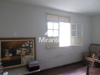 Casa Para Vender com 4 quartos sendo 2 suítes no bairro Santa Mônica em Feira De Santana