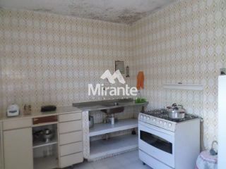 Casa Para Vender com 4 quartos sendo 2 suítes no bairro Santa Mônica em Feira De Santana