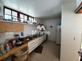 Casa Para Alugar com 3 quartos sendo 1 suítes no bairro Santa Mônica em Feira De Santana