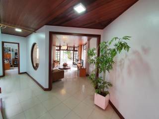 Casa com 3 dormitórios para alugar, 267 m² por R$ 10.108,11/mês - Santa Mônica - Feira de Santana/BA