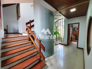 Casa Para Alugar com 3 quartos sendo 1 suítes no bairro Santa Mônica em Feira De Santana